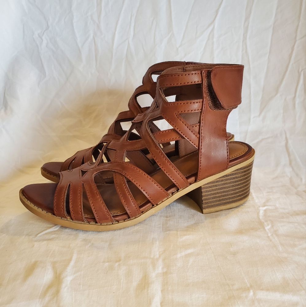 MIA velcro strap chunky heel girls size 4